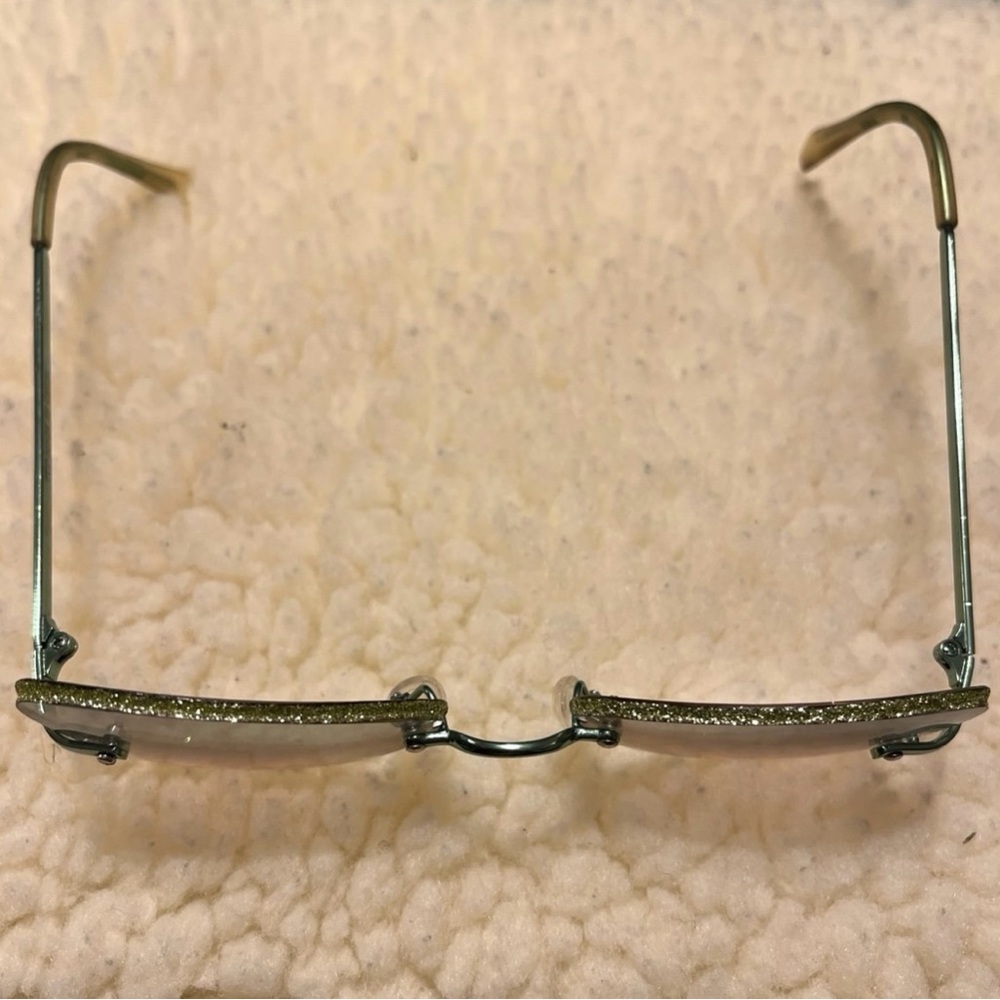 Stylish Gold and Silver Women's Sunglasses - Picture 5 of 17
